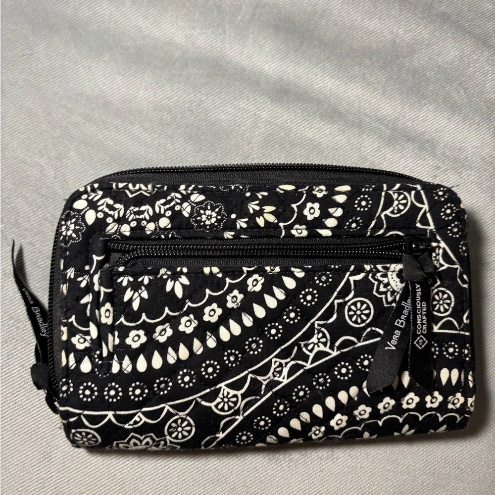 Vera Bradley Black Bandana   Wallet - Picture 2 of 2